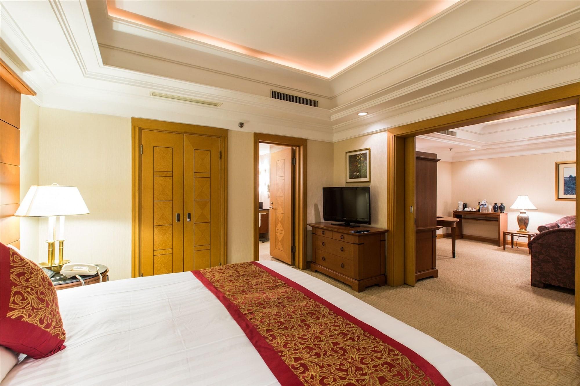 Ruishi Hotel Ta-lien Exteriér fotografie